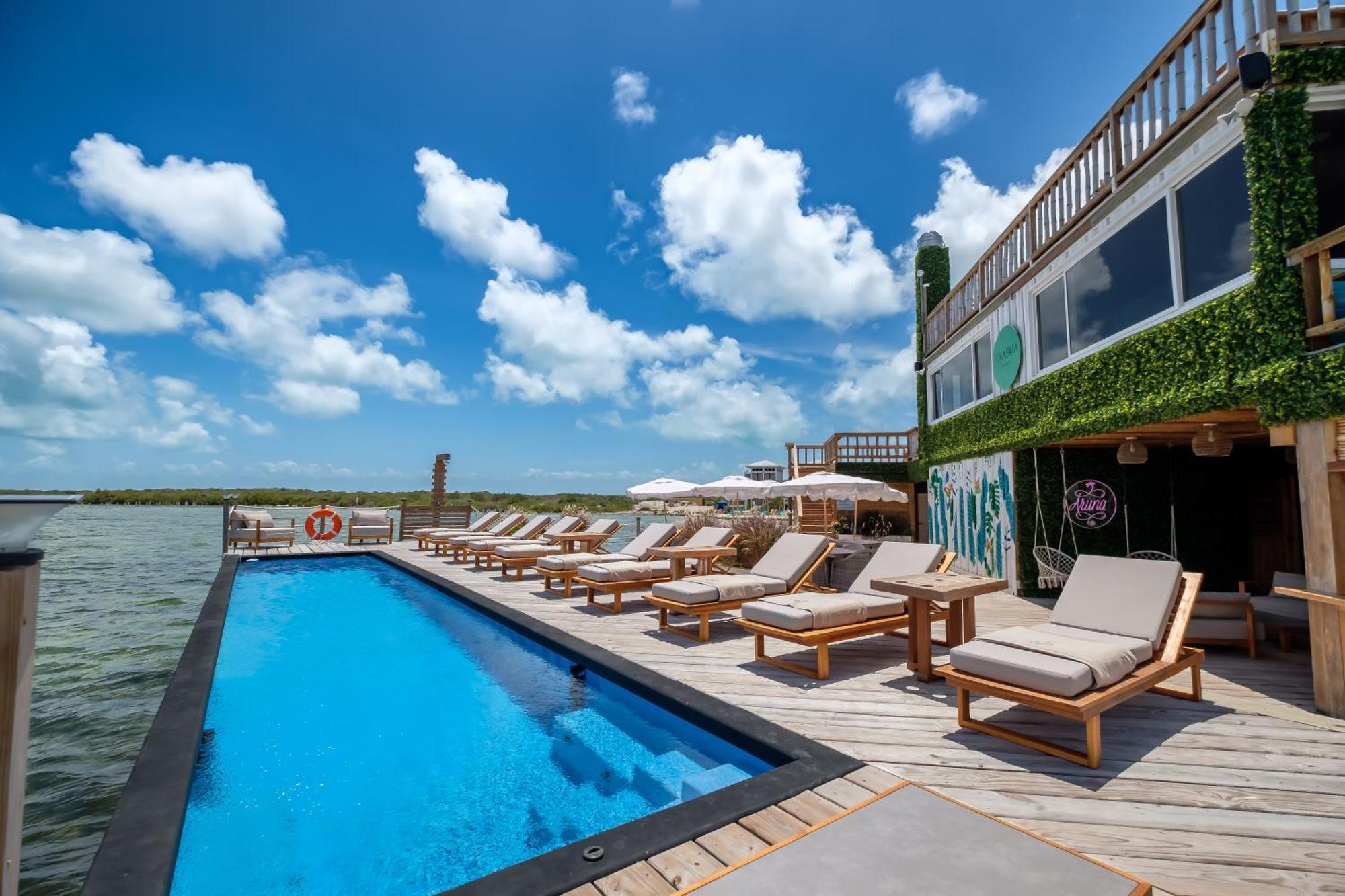 Aruna Resort & Villas Сан Педро Екстериор снимка