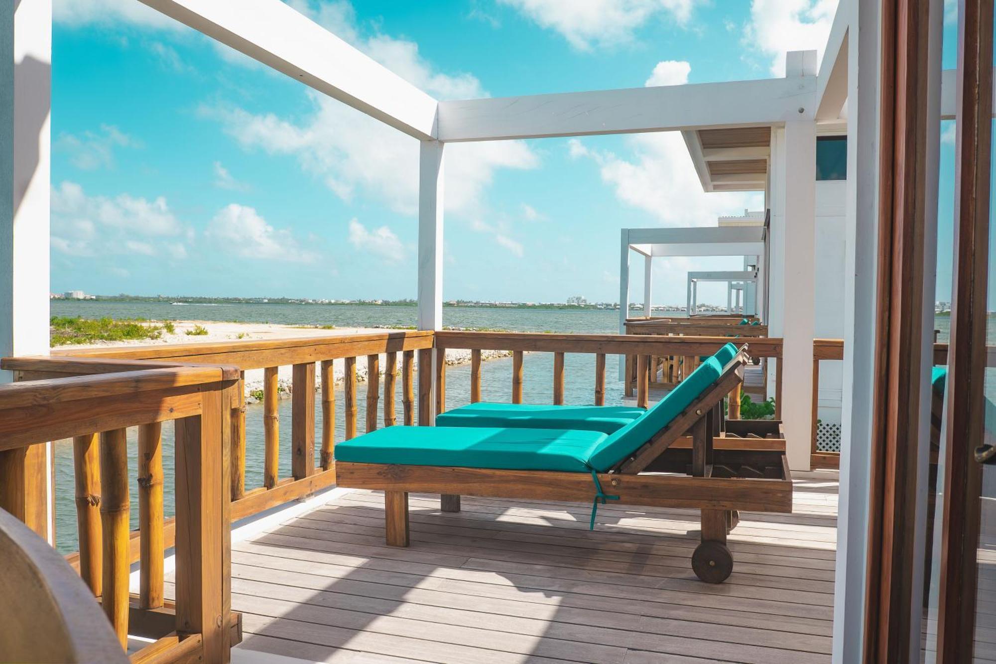 Aruna Resort & Villas Сан Педро Екстериор снимка