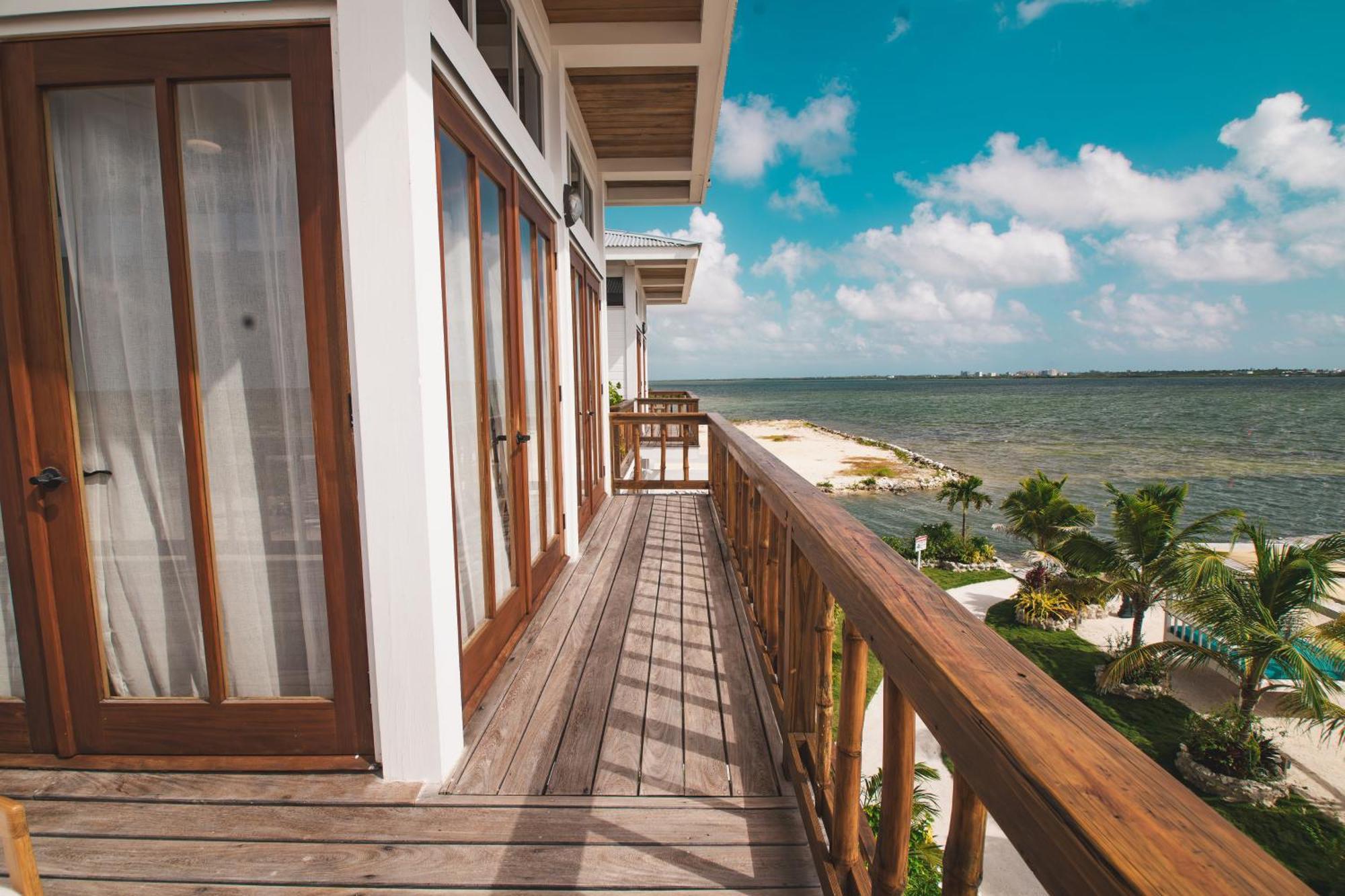 Aruna Resort & Villas Сан Педро Екстериор снимка